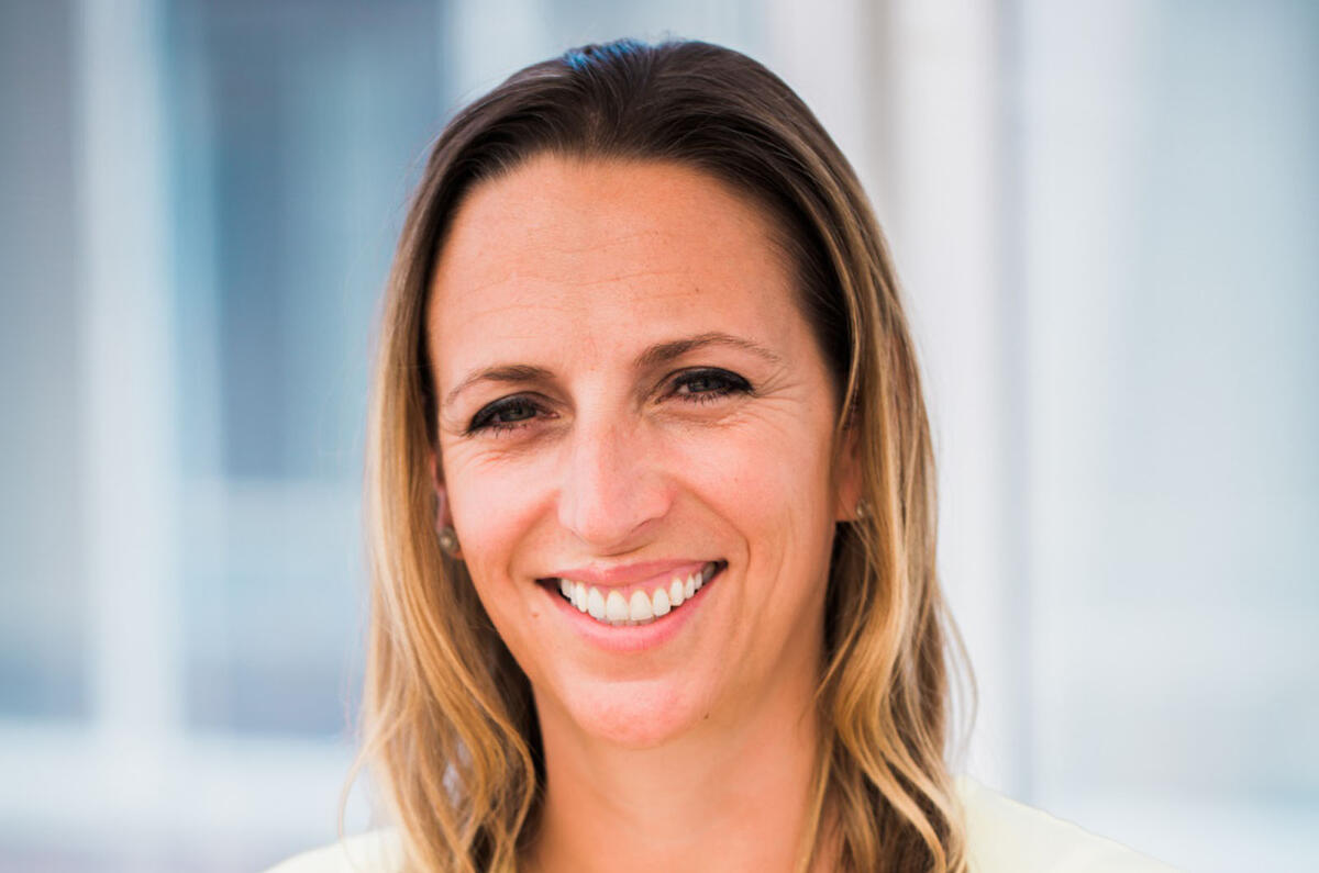 Mandy Dean Ford Britain CV MD Mandy Dean Ford Britain CV MD