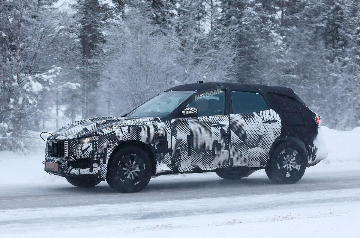 Maserati Levante spy photo