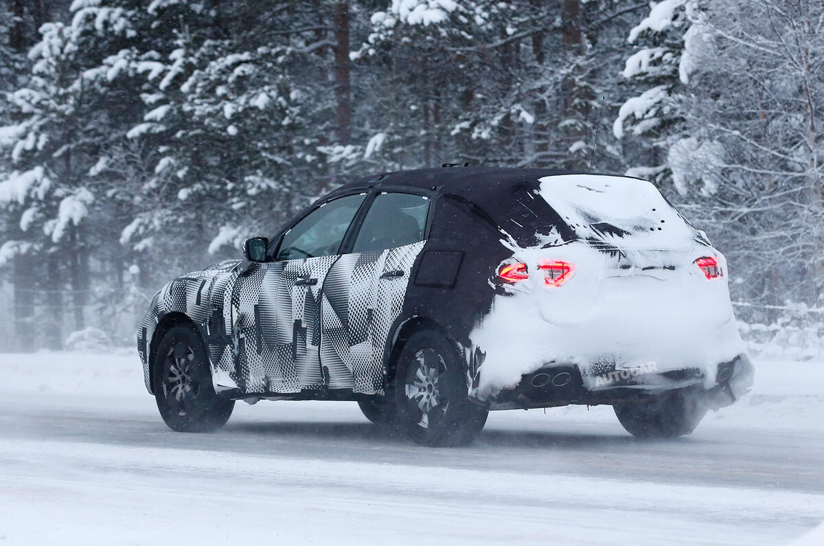 Maserati Levante spy photo