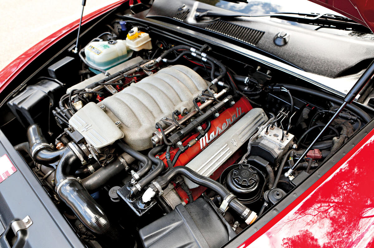 Maserati 3200GT engine bay