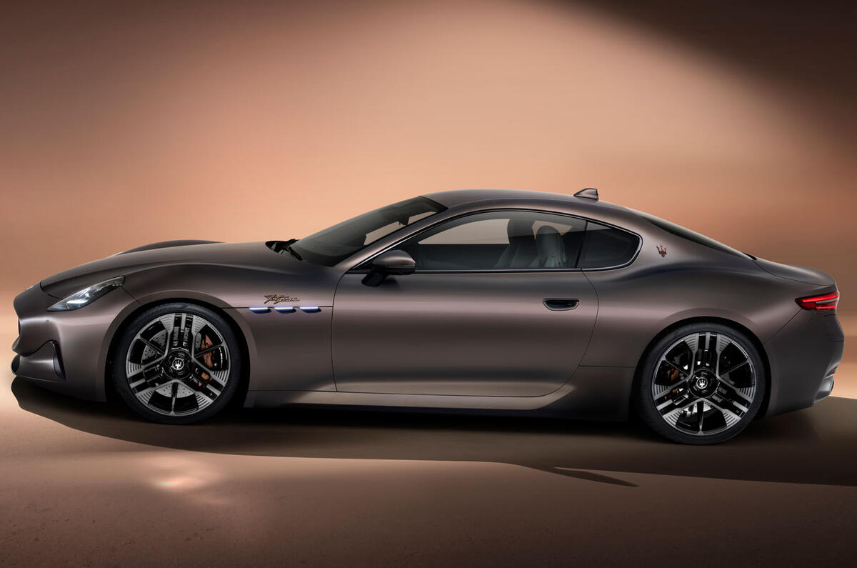 Maserati GranTurismo  Folgore side Maserati GranTurismo  Folgore side