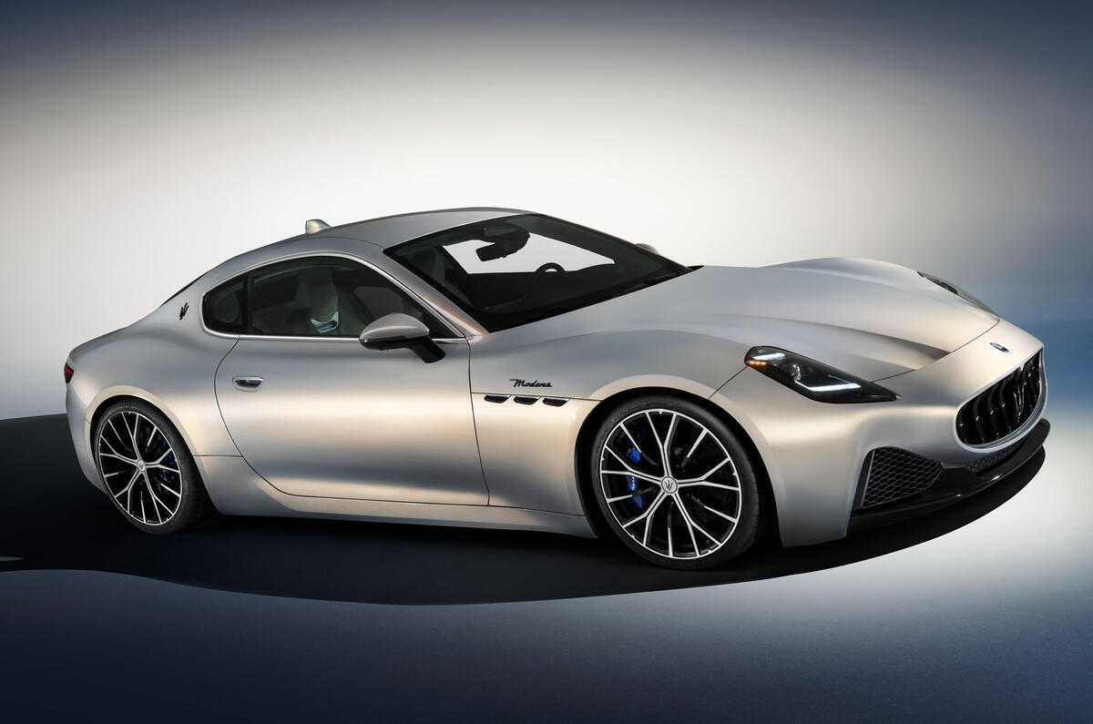 Maserati GranTurismo Modena front three quarter Maserati GranTurismo Modena front three quarter