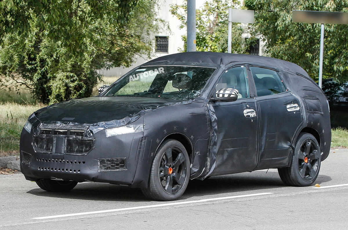 Maserati Levante spy photo