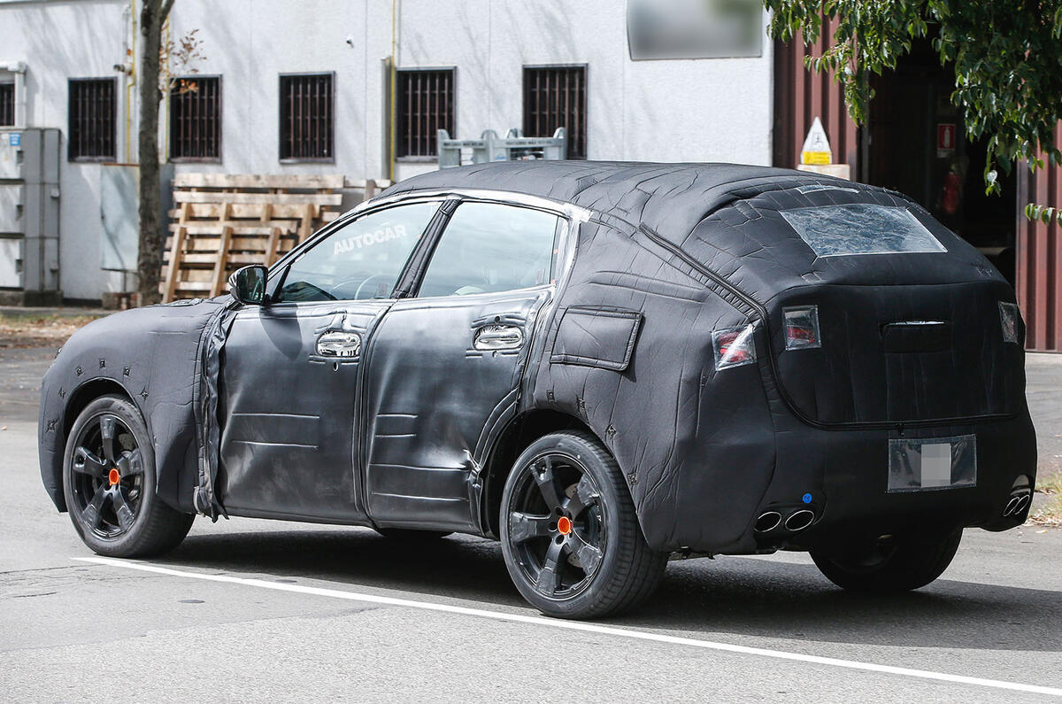 Maserati Levante spy photo