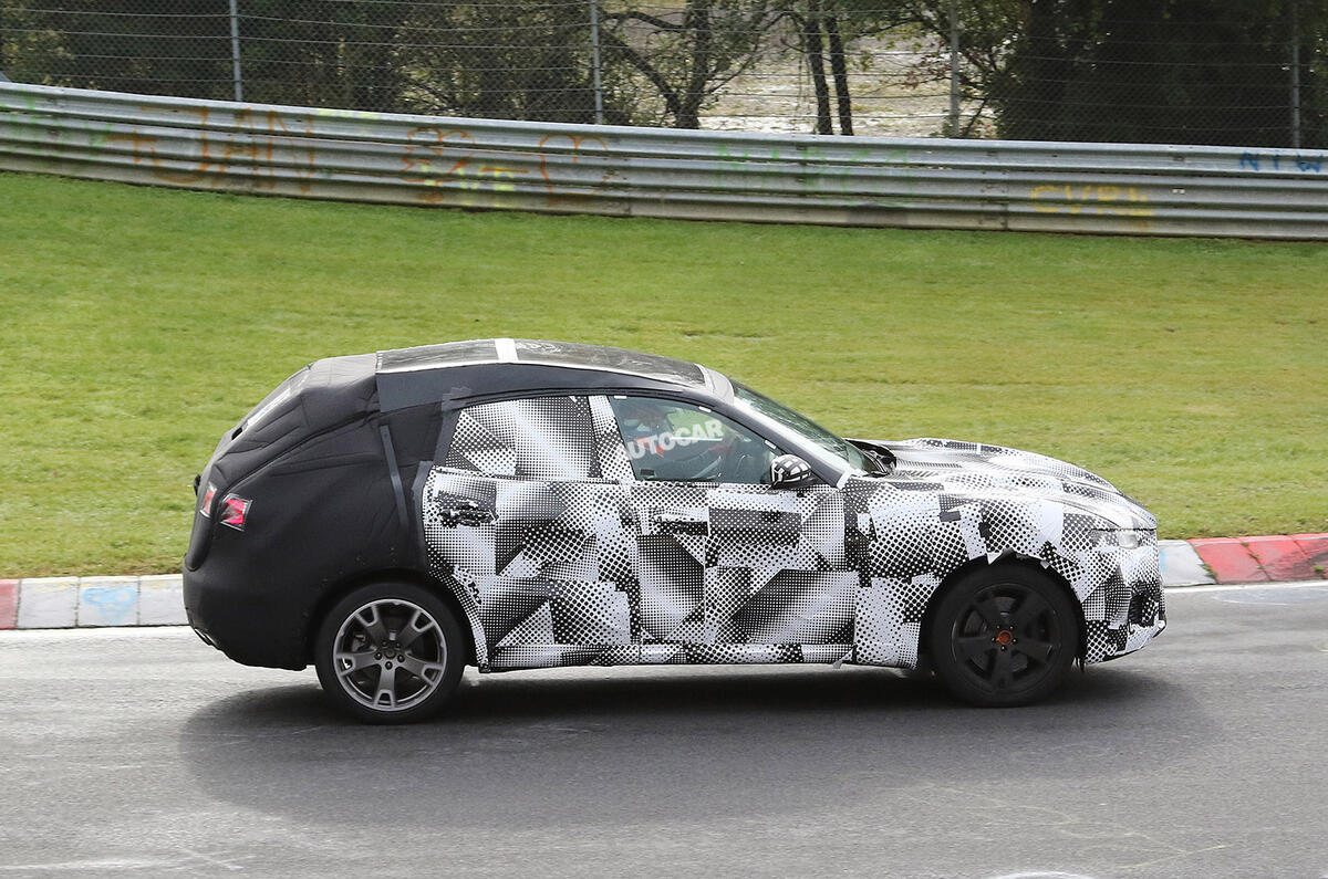 Maserati Levante spy photo