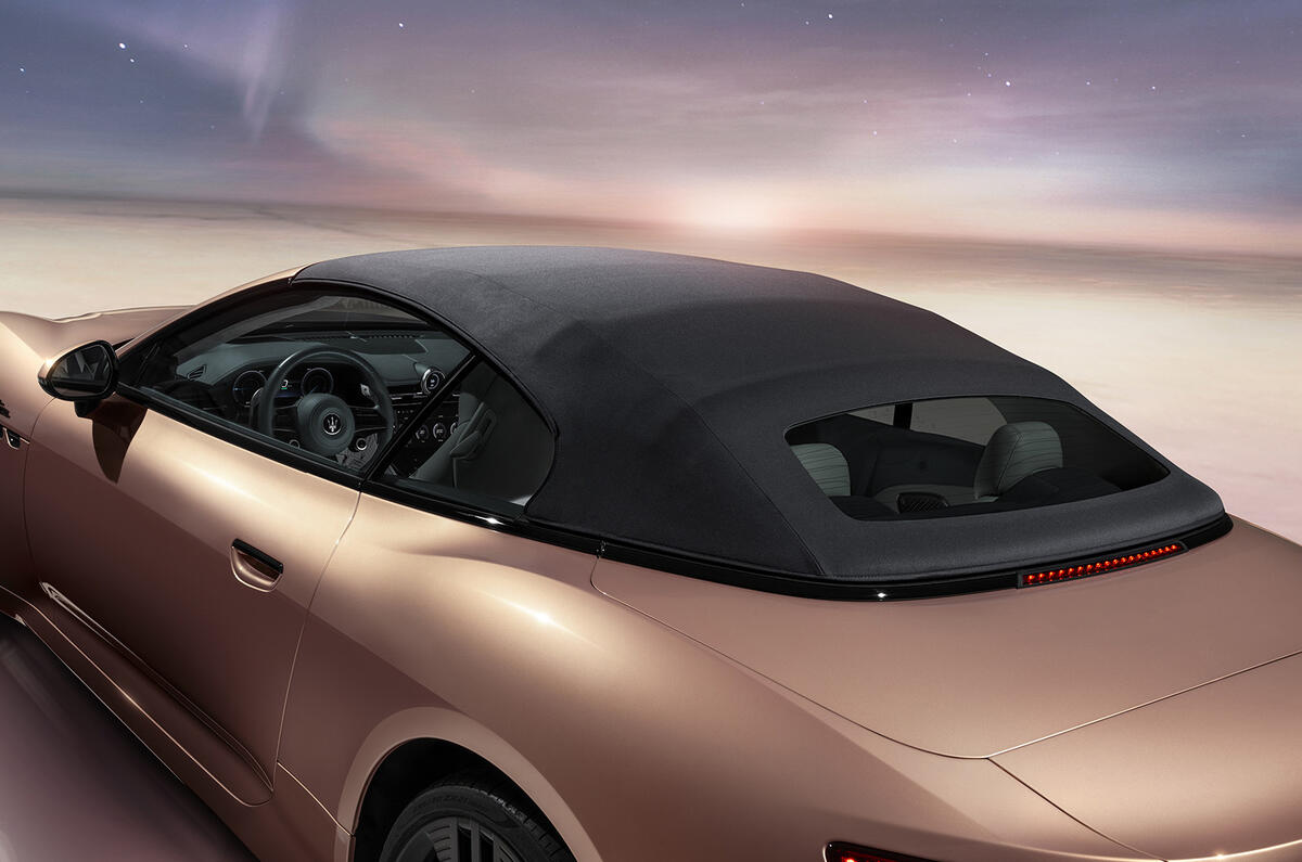 Maserati Grancabrio Folgore roof Maserati Grancabrio Folgore roof