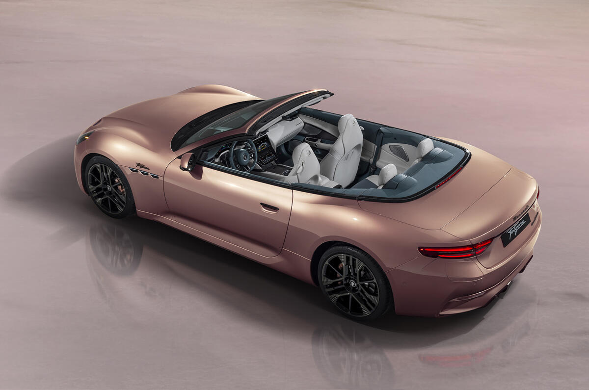 Maserati Grancabrio Folgore roof up Maserati Grancabrio Folgore roof up