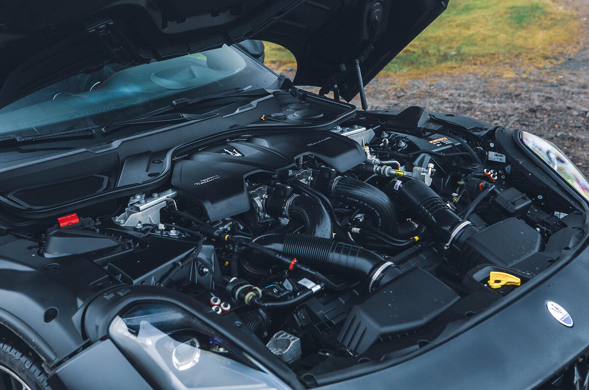 Maserati Granturismo engine bay