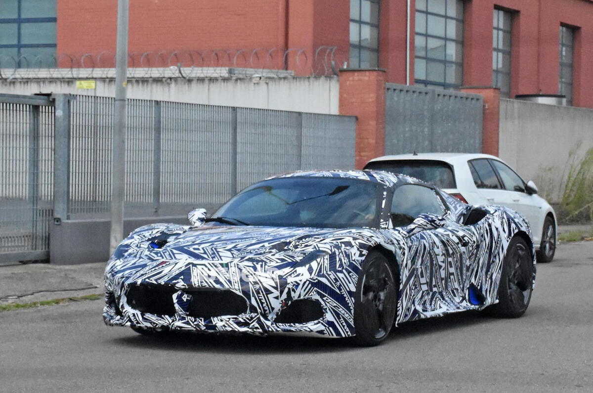 Maserati MC20 spy photos - front left Maserati MC20 spy photos - front left