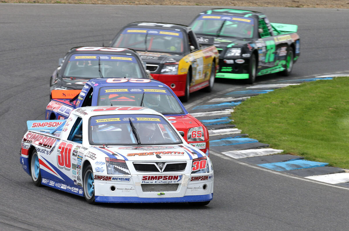 Matt Simpson leads pack of pick up racers Matt Simpson leads pack of pick up racers