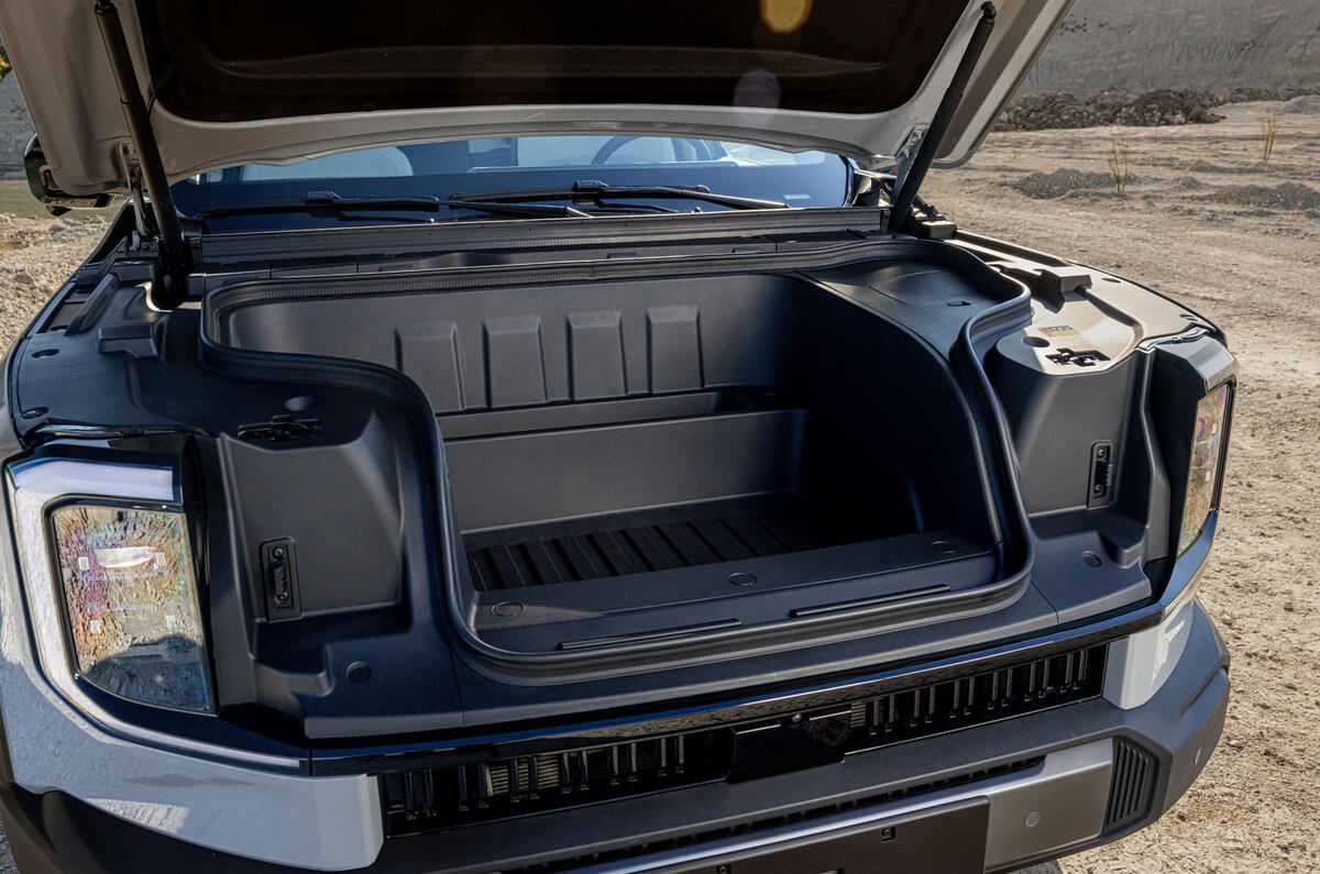Maxus eTerron9 frunk Maxus eTerron9 frunk