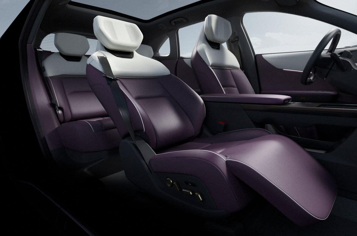 Mazda EZ 60 front seat Mazda EZ 60 front seat