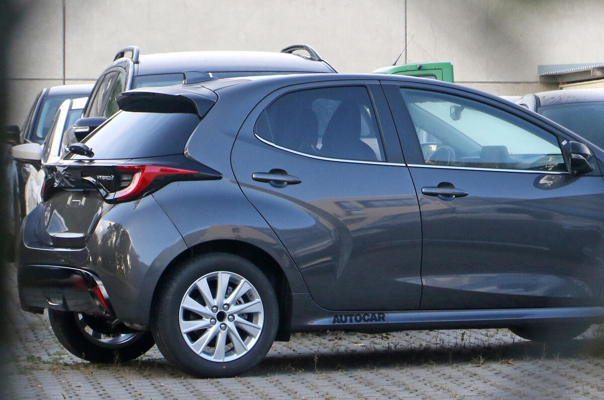 Mazda 2 2