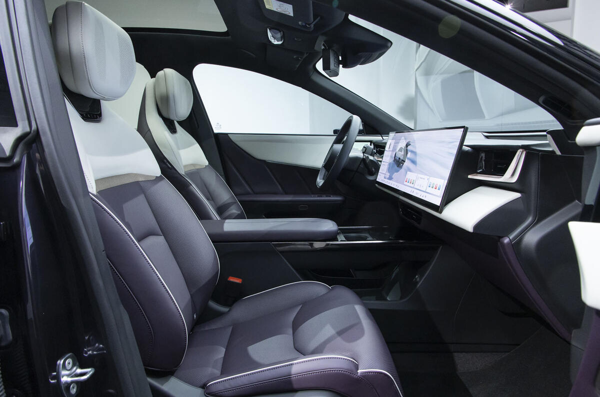 Mazda CX 6E interior side