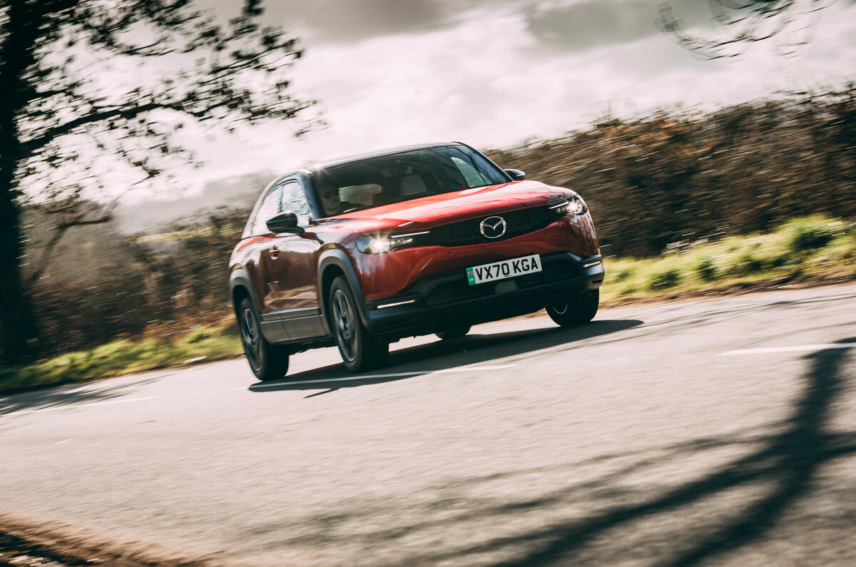 Mazda MX 30 front dynamic