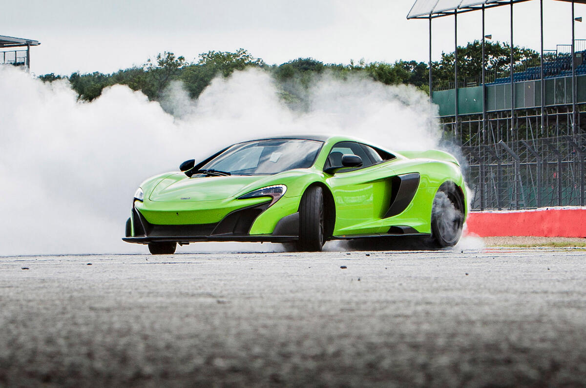 McLaren 675 LT drifting