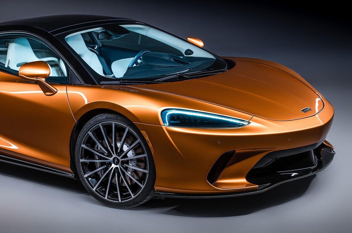 McLaren GT