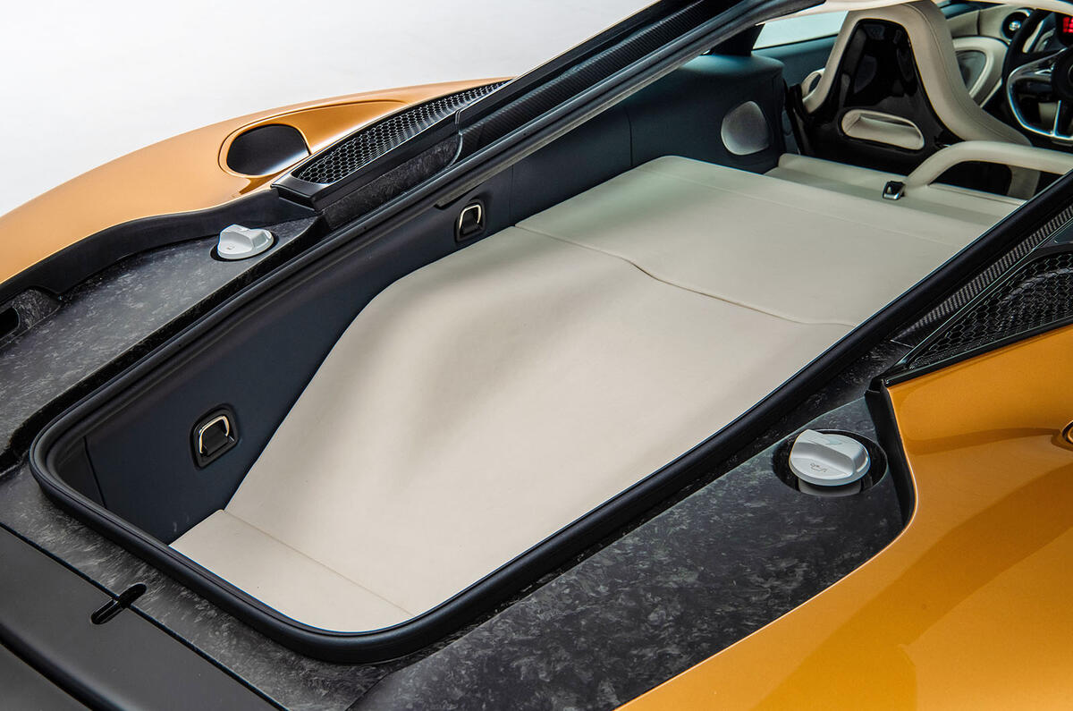 McLaren GT boot