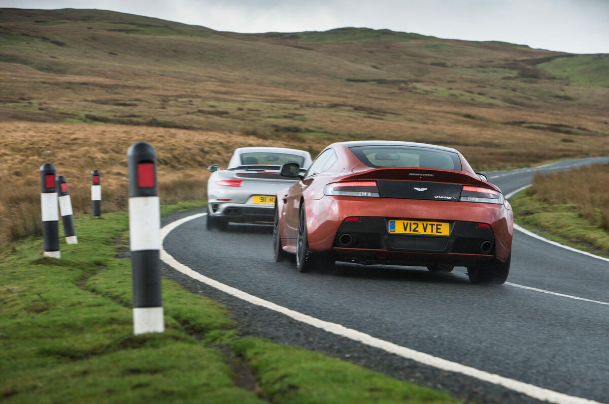 Aston Martin V12 Vantage
