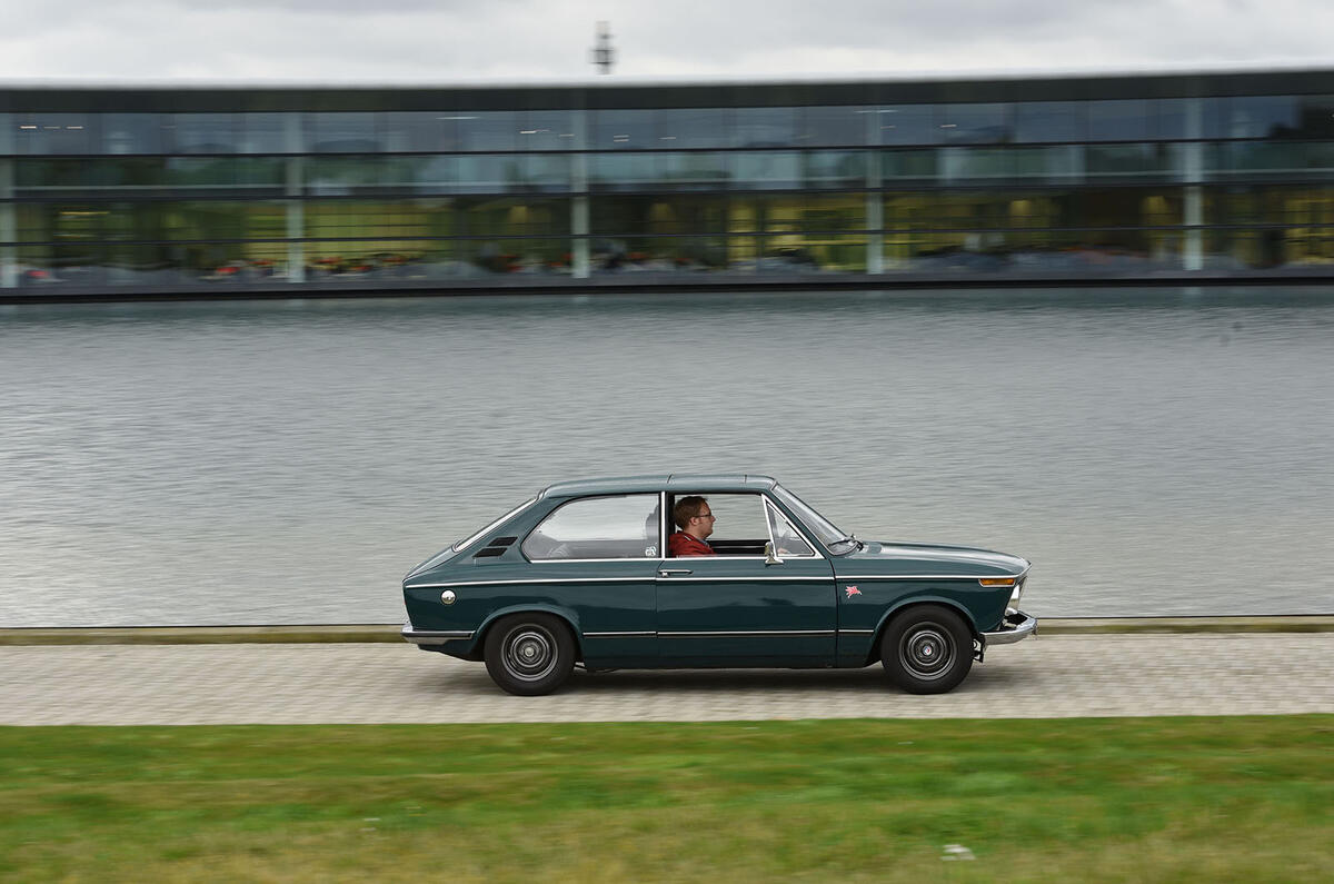 BMW 2000 Touring McLaren