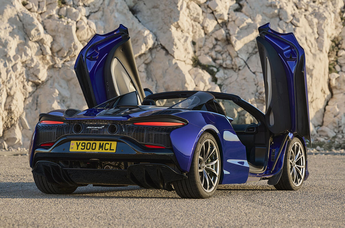 McLaren Artura Spider doors open McLaren Artura Spider doors open