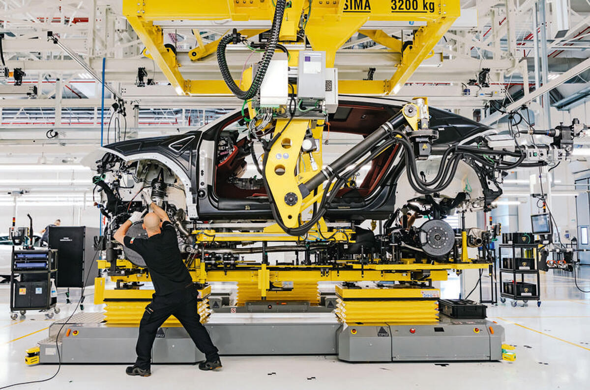 Autocar's name that car quiz - medium - question 1