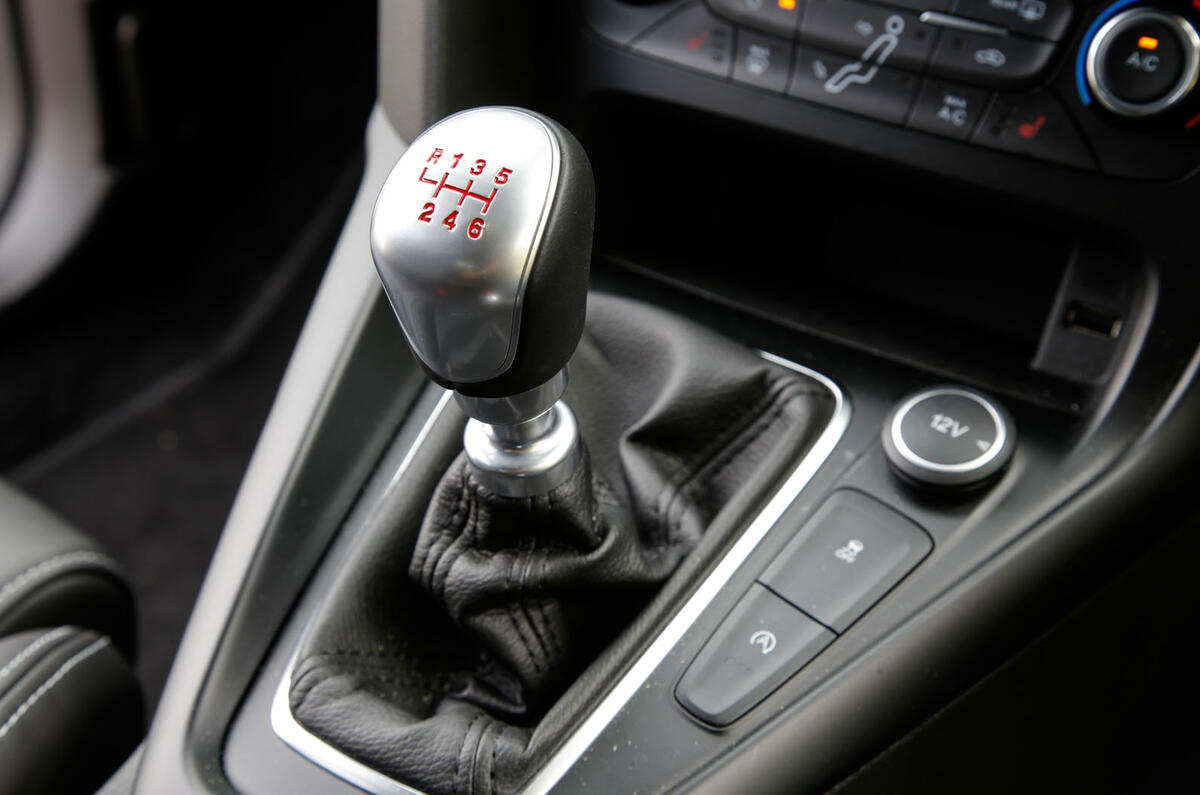 Renault Mégane GT vs Ford Focus vs VW Golf GTI