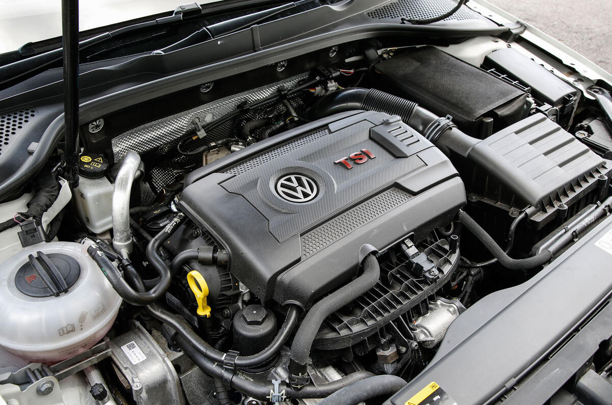 Renault Mégane GT vs Ford Focus vs VW Golf GTI