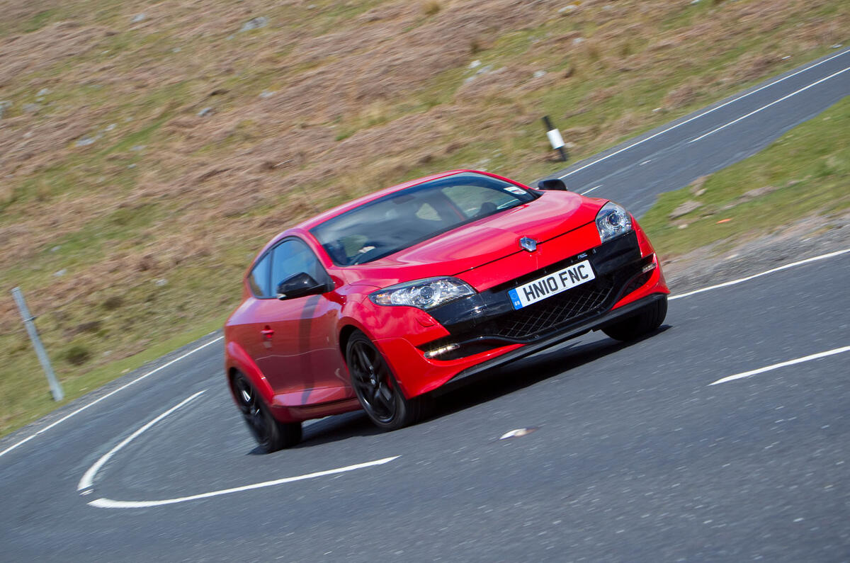 Renault Megane RS 2010 - cornering