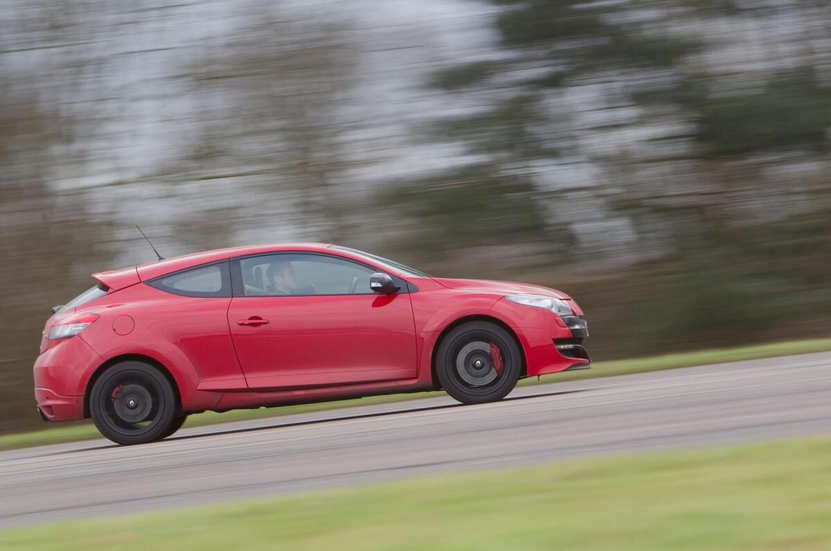 Renault Megane RS 2010 - side