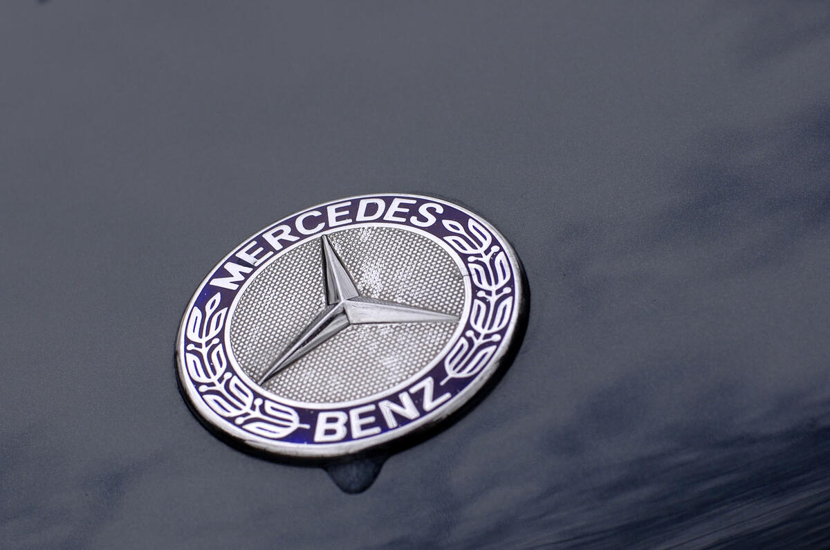 Mercedes-Benz R129 SL