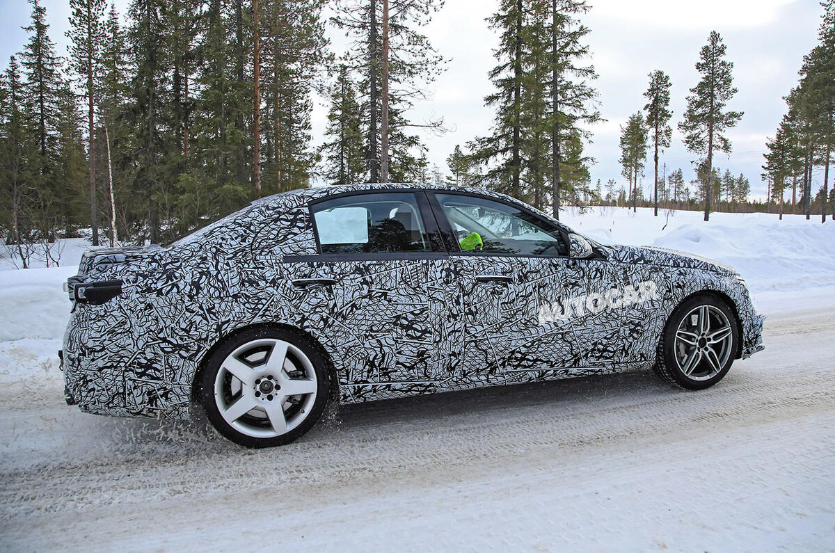 Mercedes-AMG C53 spy images - side Mercedes-AMG C53 spy images - side