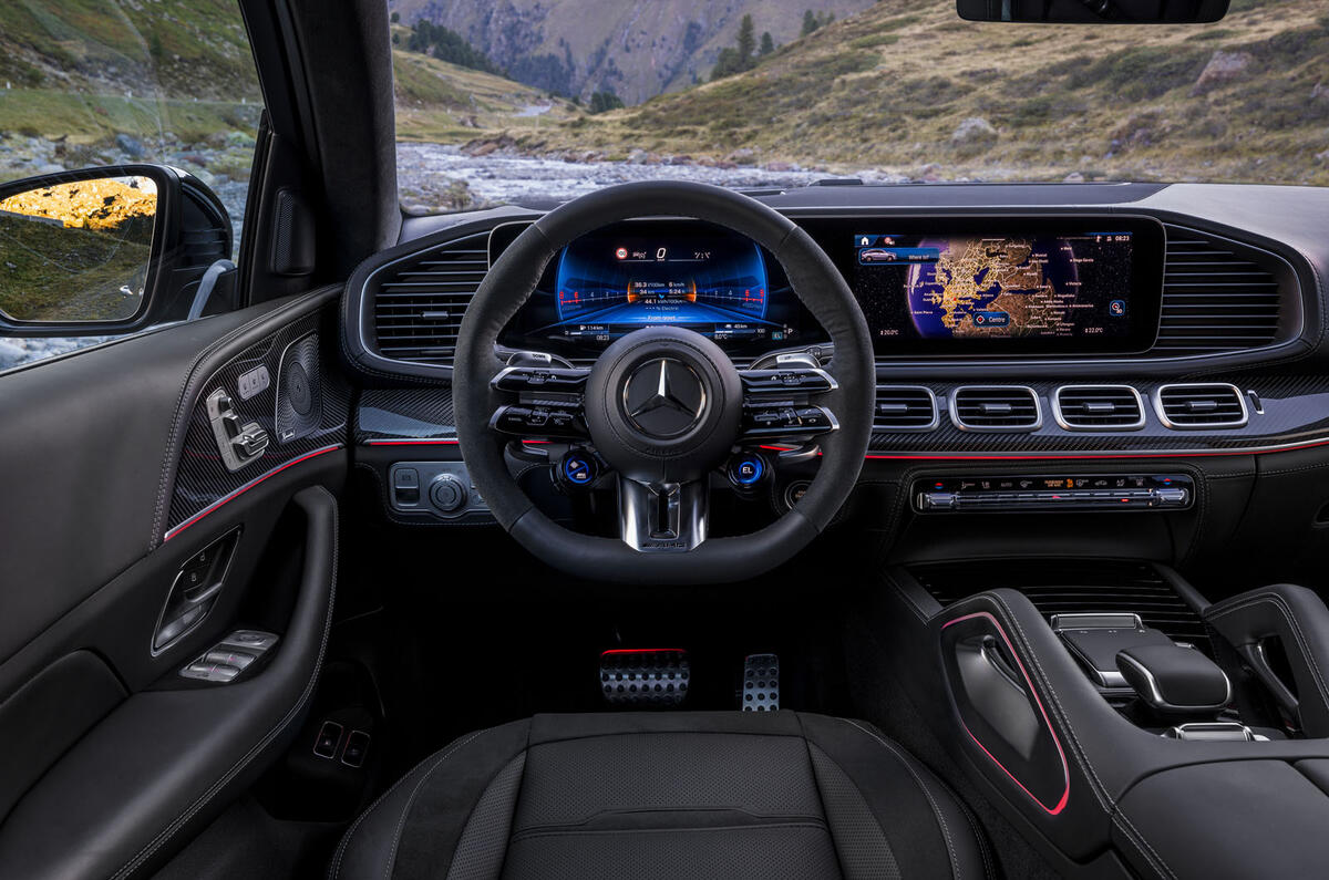 Mercedes AMG GLE 53 2024 dashboard
