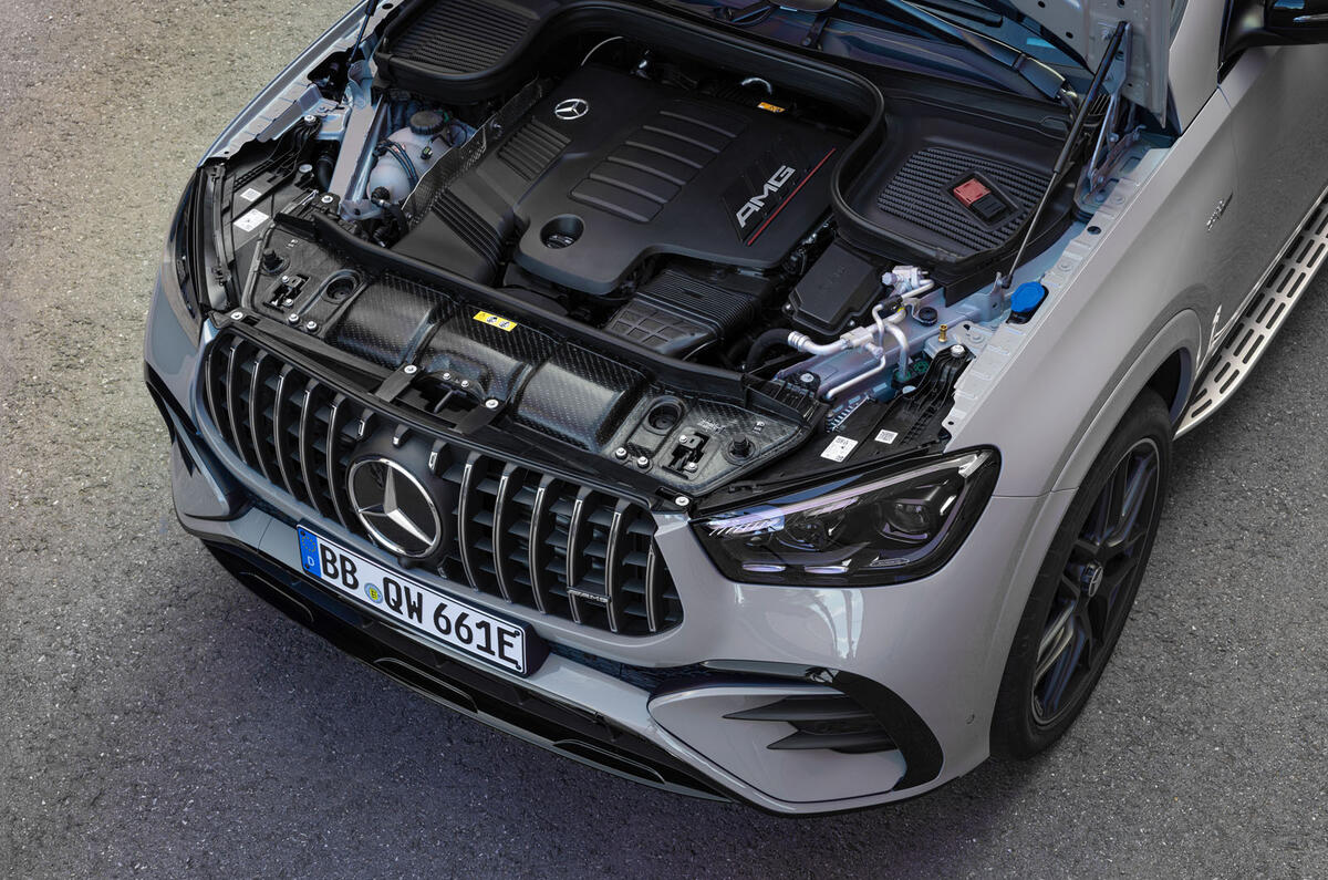 Mercedes AMG GLE 53 2024 engine detail