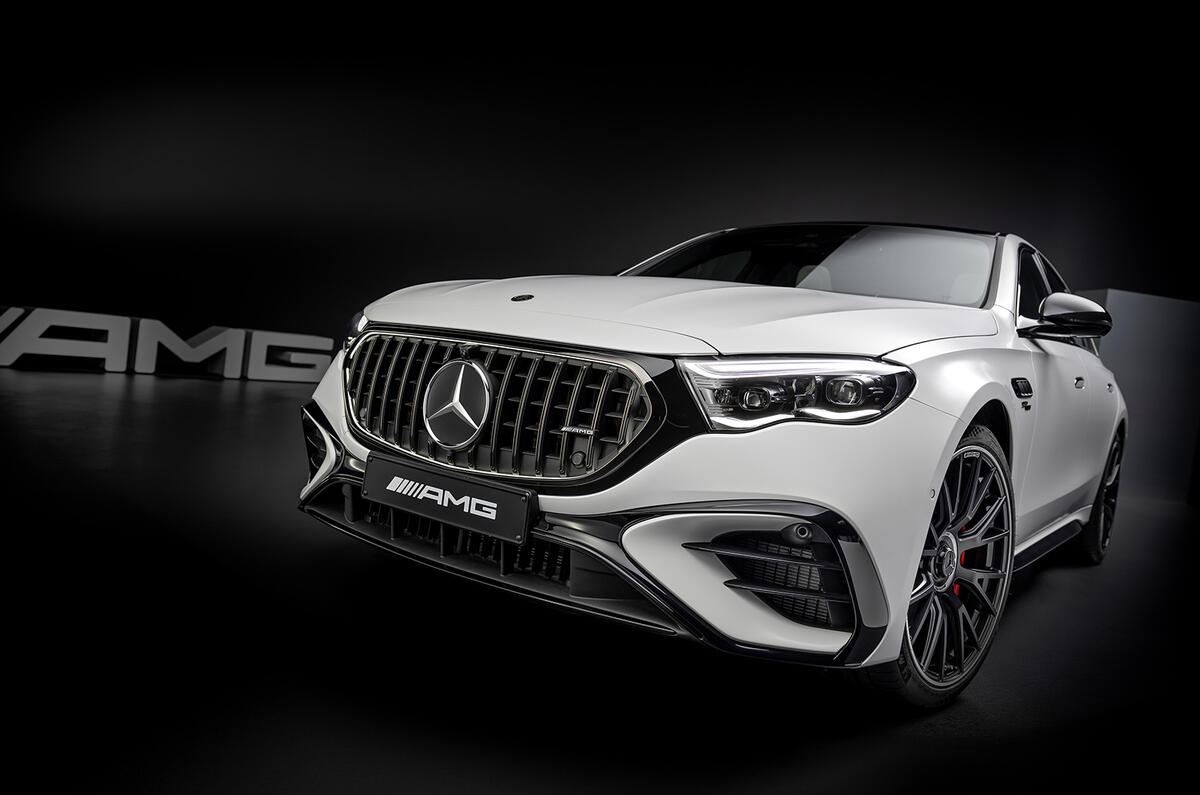 Mercedes AMG E53 nose distance Mercedes AMG E53 nose distance