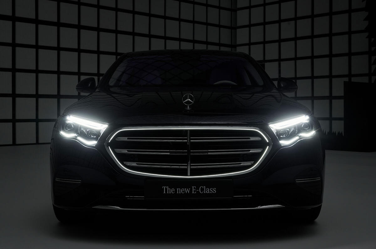 Mercedes Benz E Class at night Mercedes Benz E Class at night