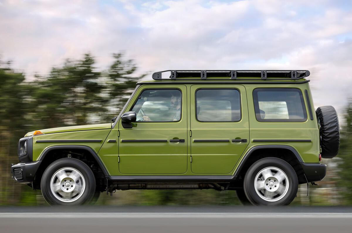 Mercedes Benz G450d Stronger than the 1980s side tracking
