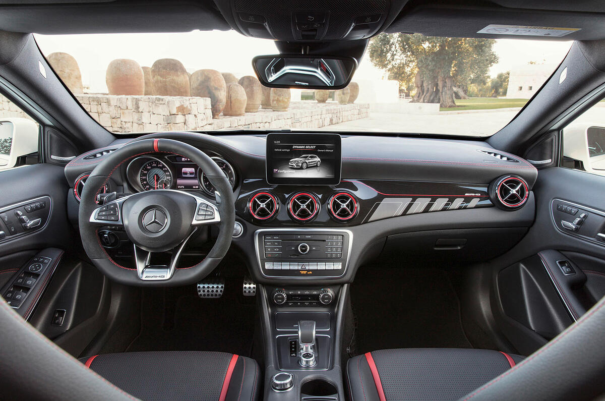 2017 Mercedes-Benz GLA facelift launched in Detroit