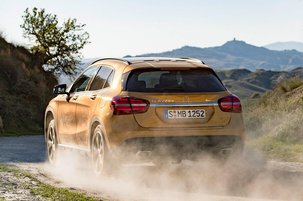 2017 Mercedes-Benz GLA facelift launched in Detroit