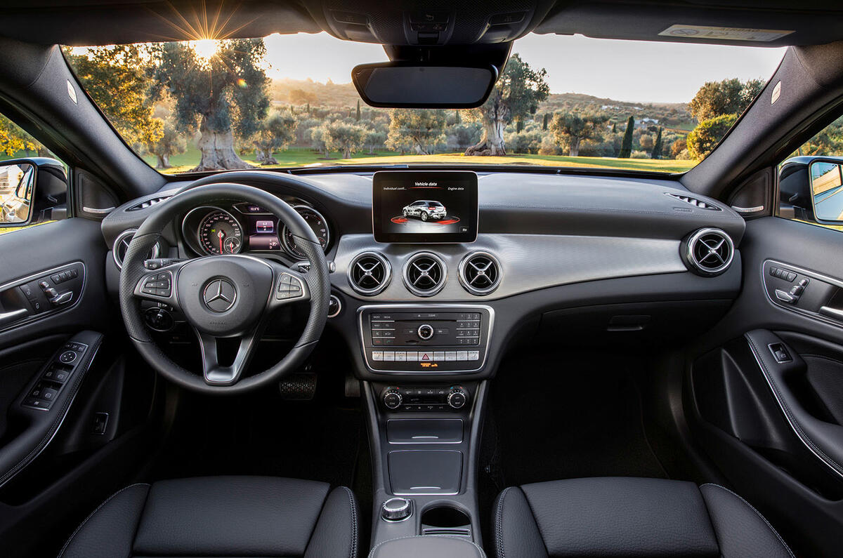 2017 Mercedes-Benz GLA facelift launched in Detroit