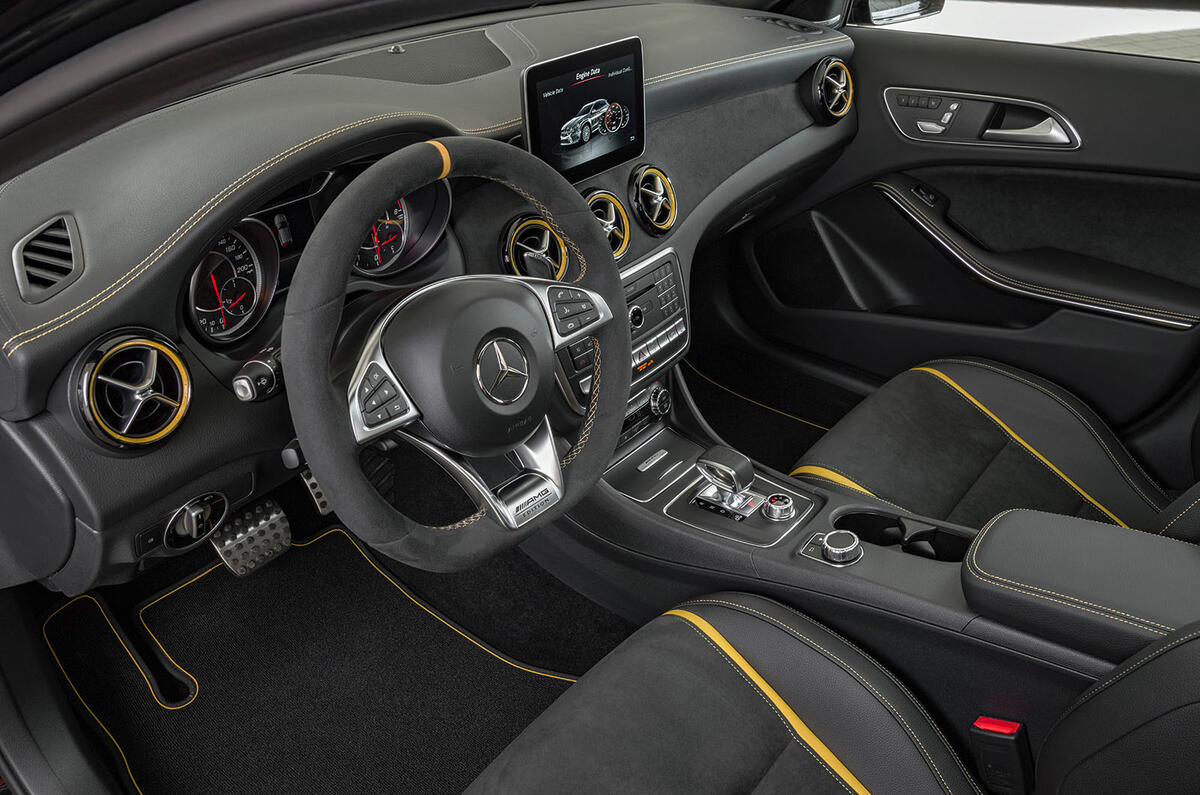 2017 Mercedes-Benz GLA facelift launched in Detroit