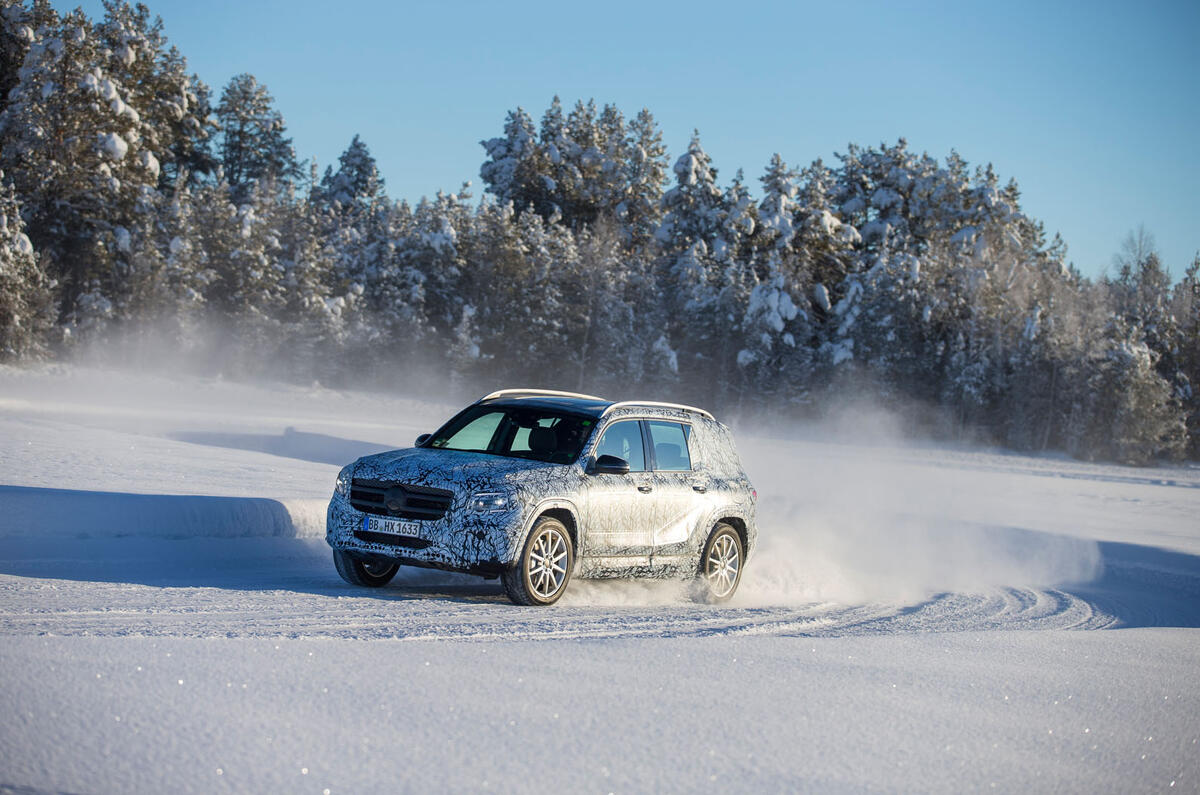 Mercedes-Benz GLB prototype ride 2019 - snow drift front left