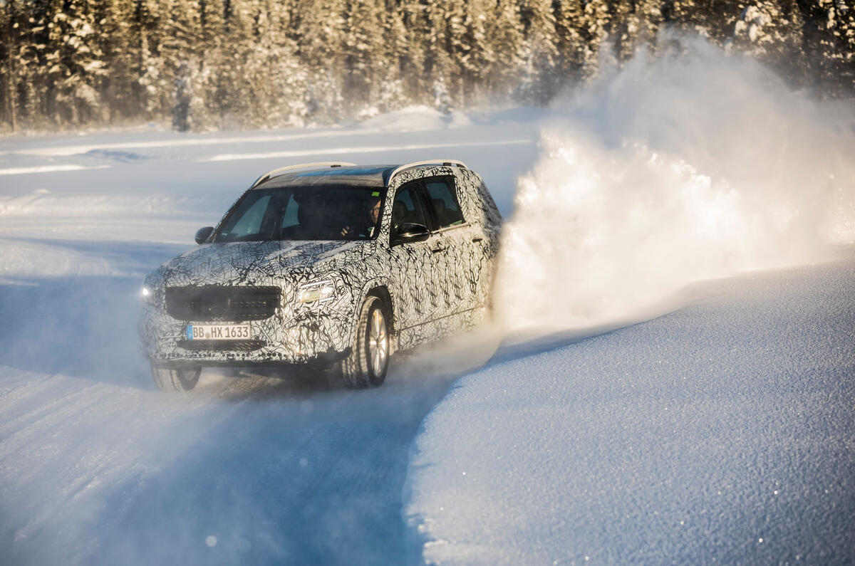 Mercedes-Benz GLB prototype ride 2019 - snow bank cornering