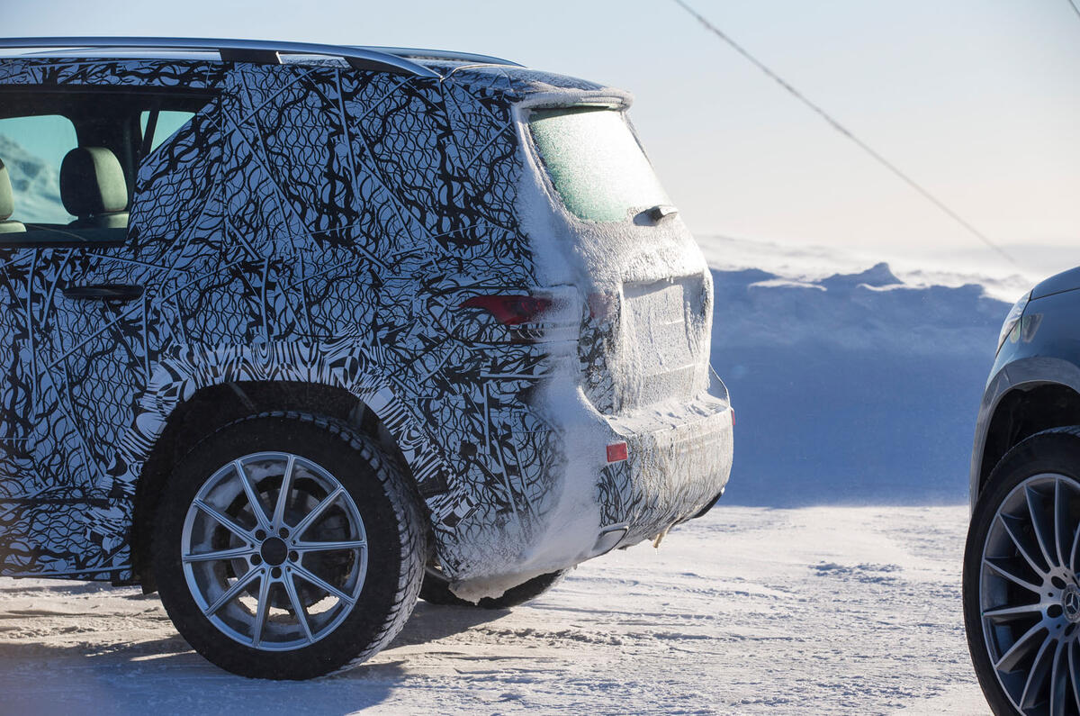 Mercedes-Benz GLB prototype ride 2019 - close-up