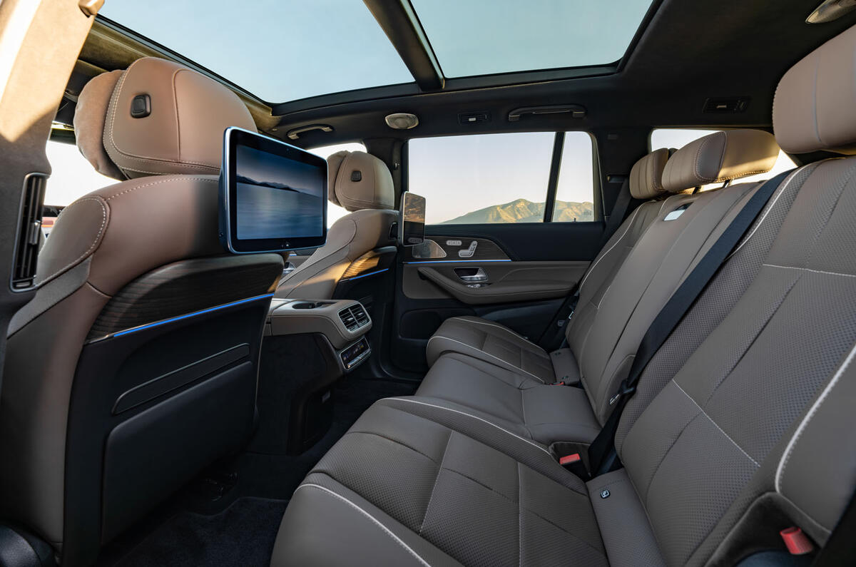 Mercedes Benz GLS 12