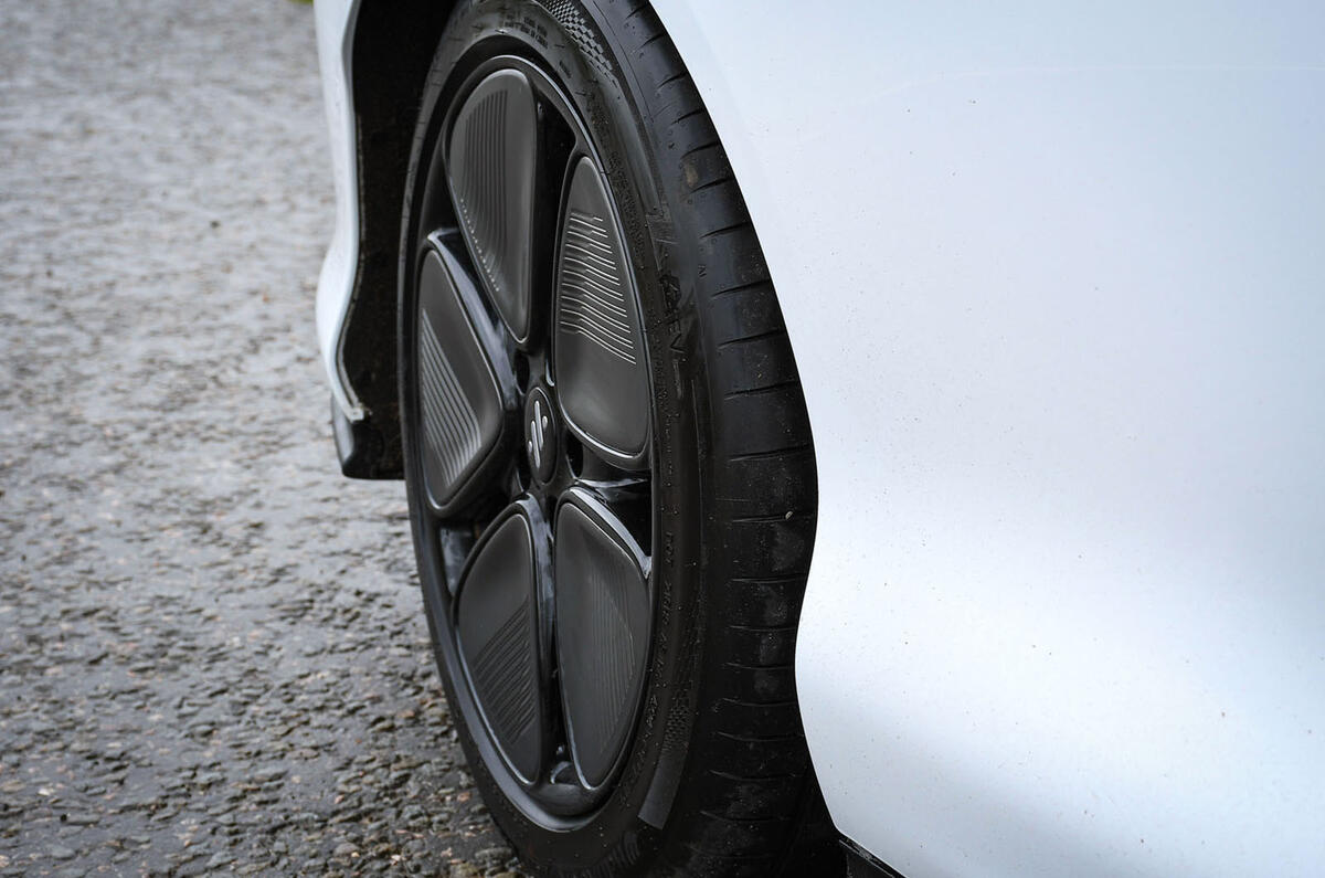 Mercedes CLA vs MG IM5 vs Tesla Model 3 comparison 2025 039