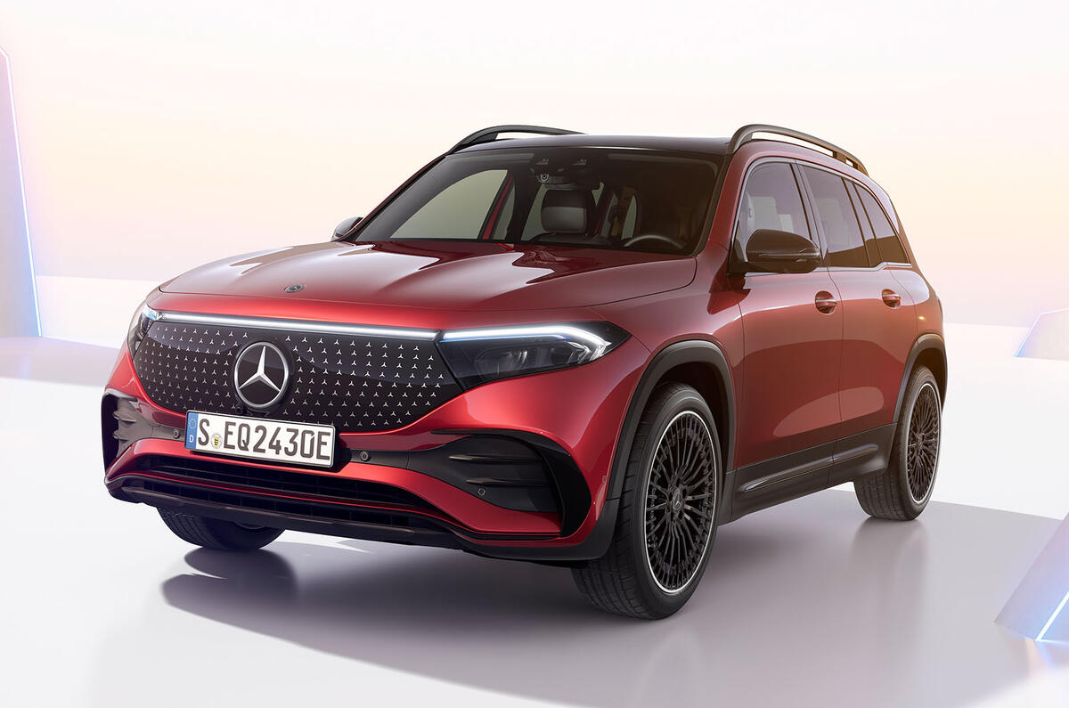 Mercedes EQB front three quarter studio