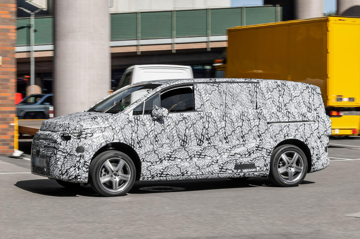 Mercedes EQV camo front quarter