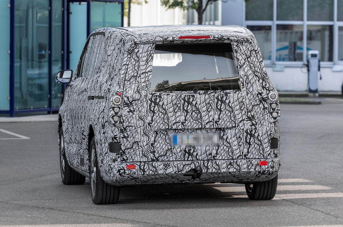 Mercedes EQV camo rear Mercedes EQV camo rear