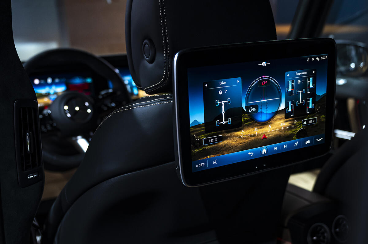 Mercedes G Class rear screen